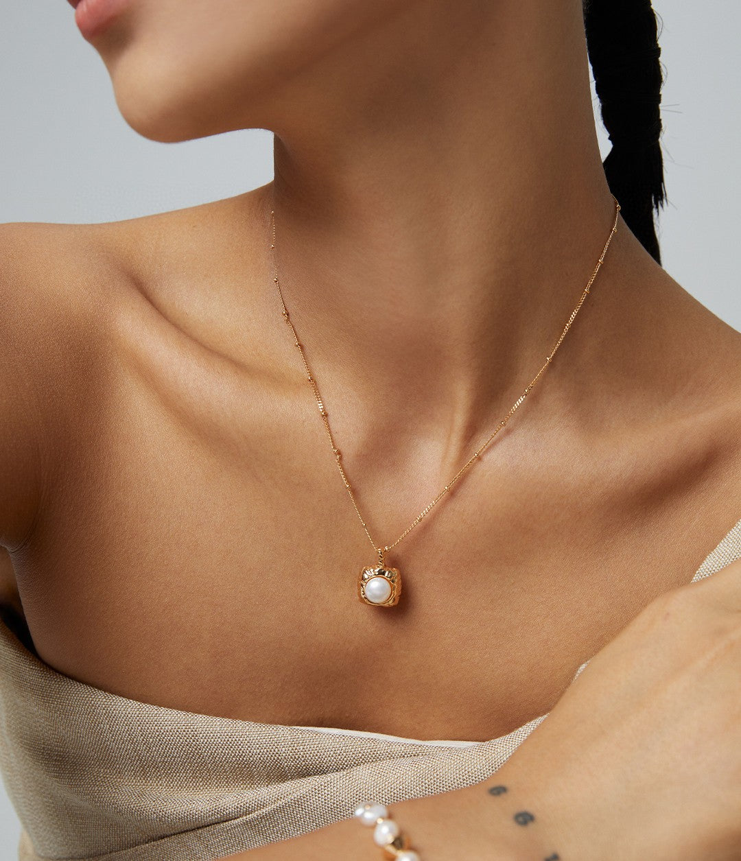 18K Gold S925 Silver - Sculpted Glow Pearl Pendant Necklace