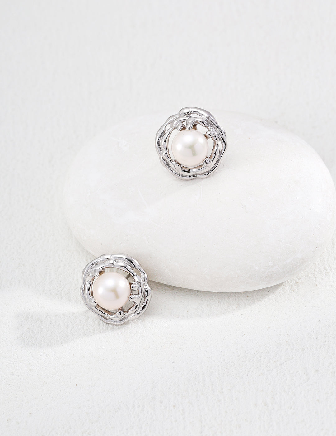 18K Gold S925 Silver - Golden Nest Pearl Studs