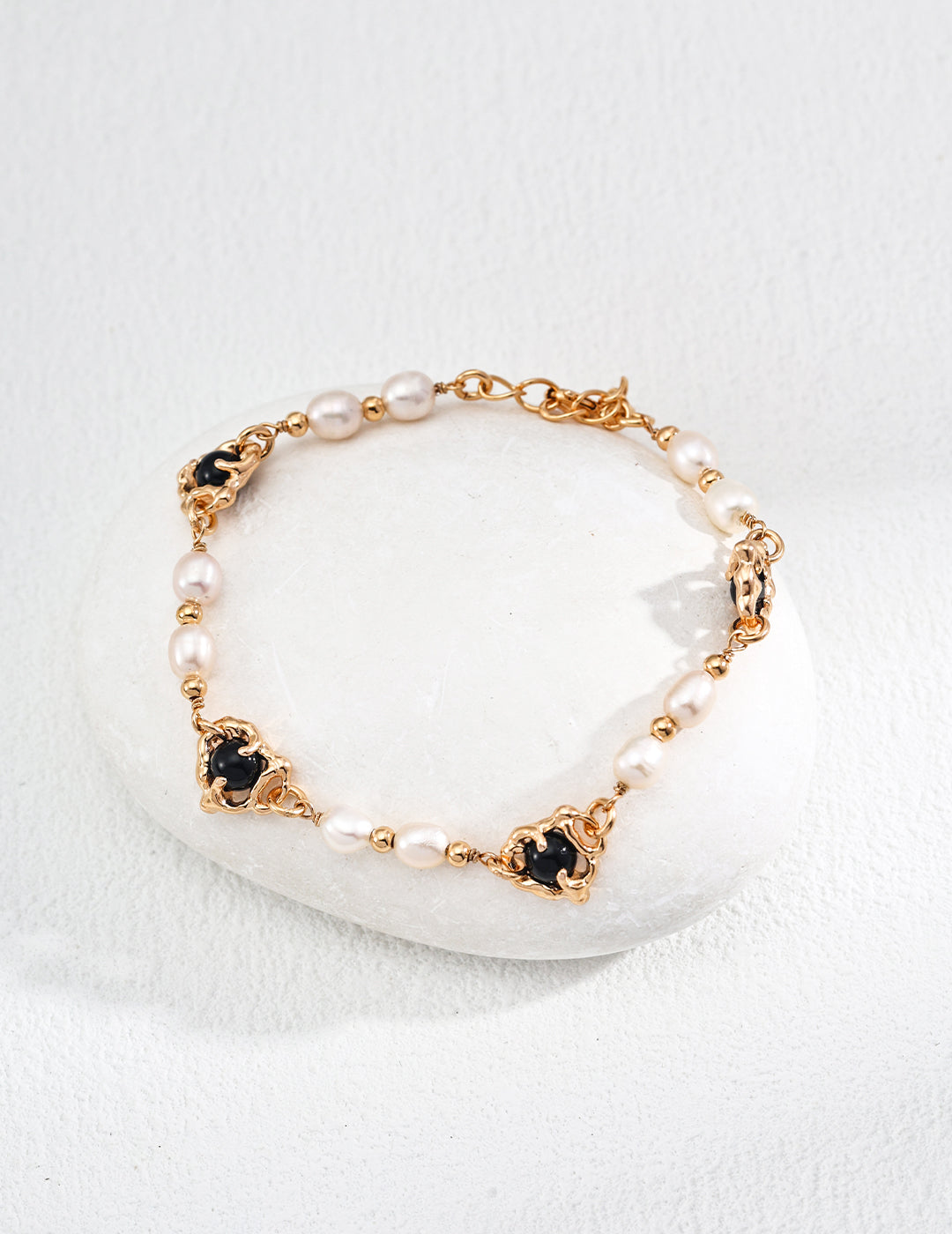 18K Gold S925 Silver - Midnight Grace Pearl & Onyx Bracelet