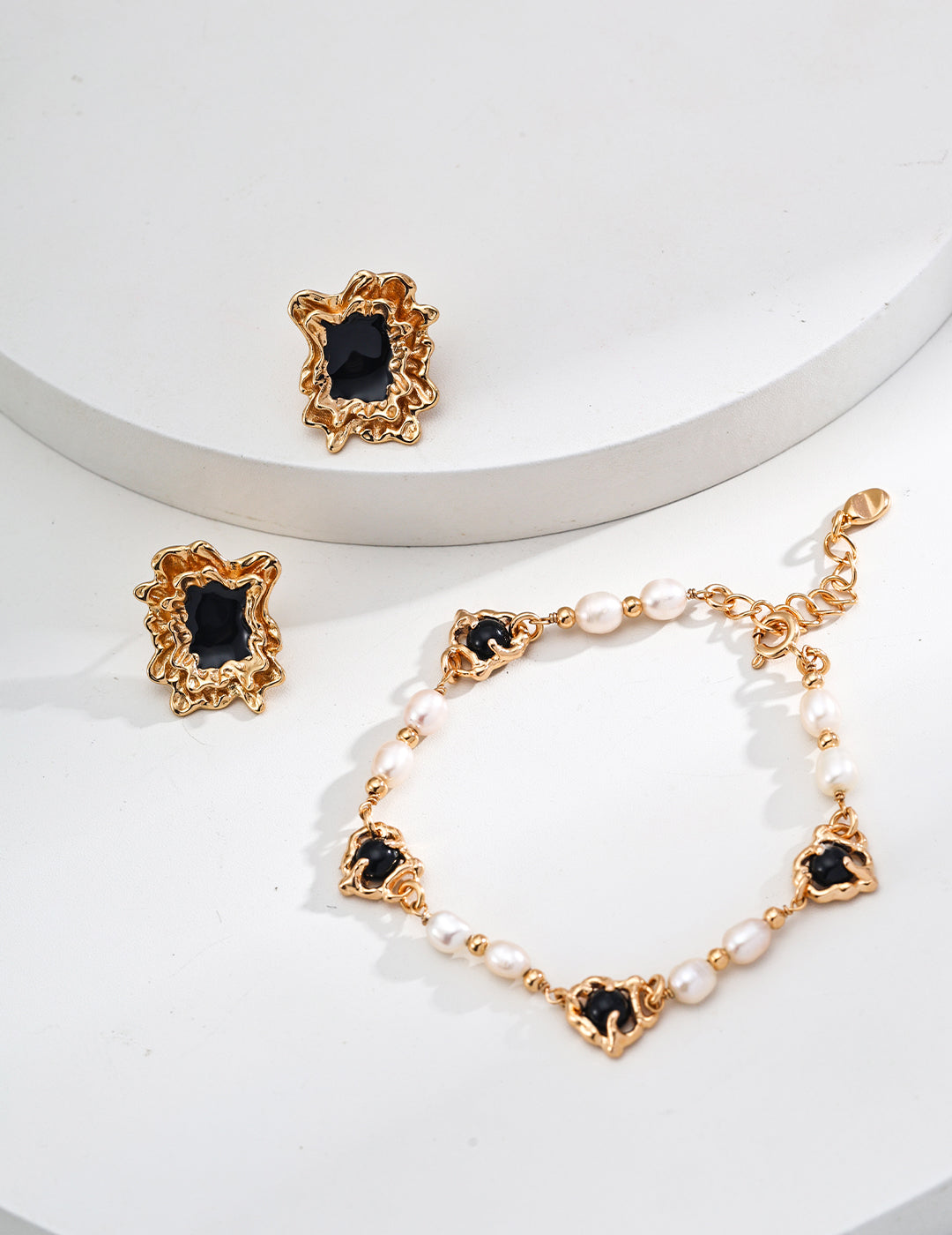 18K Gold S925 Silver - Midnight Grace Pearl & Onyx Bracelet