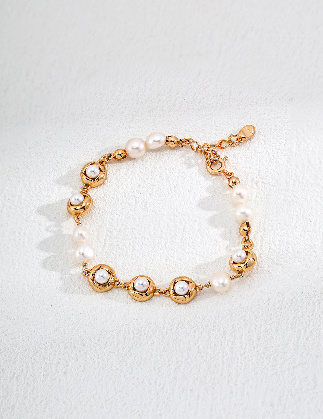 gold pearl bracelet